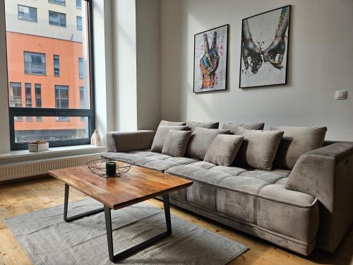 spacious modern LOFT, 2 bedrooms, 95m2, free parking