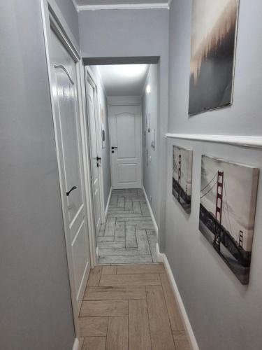 Fotografie z fotogalerie ubytování EMMA 2 bedrooms -central & luxury apartment v destinaci Craiova