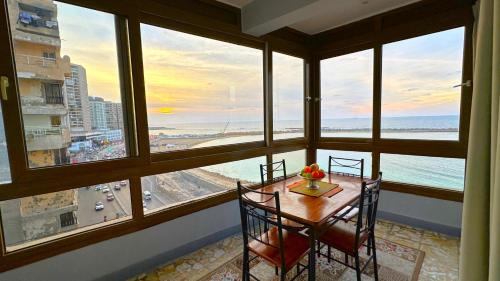 Vintage Modernized Sea View Apartment