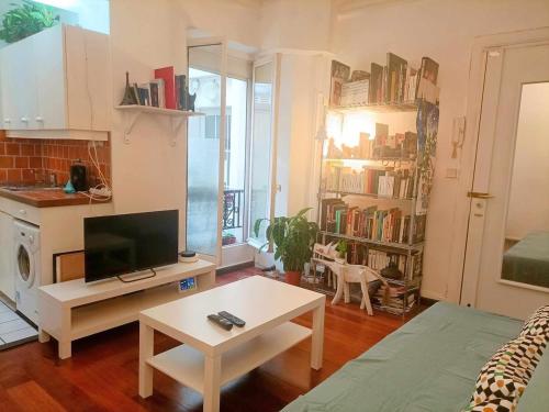 2 comfortable rooms Paris 5th arrondissement