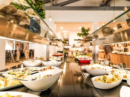 Étkezési lehetőség az üdülőtelepen vagy a közelben