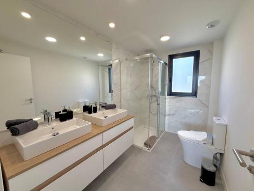 SR Oasis 325 2 BDR Penthouse with Sea View