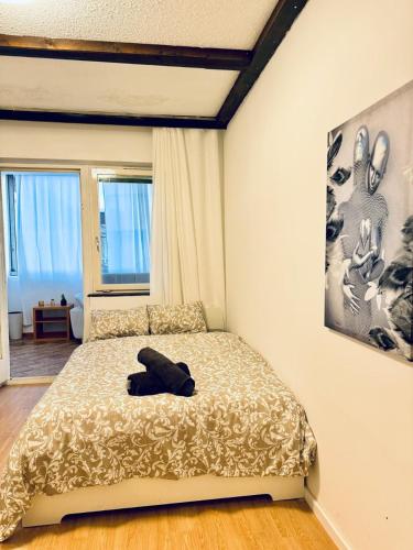 Cozy Rooms in a Villa for Groups, 16-Mins to Blumengärtenにあるベッド
