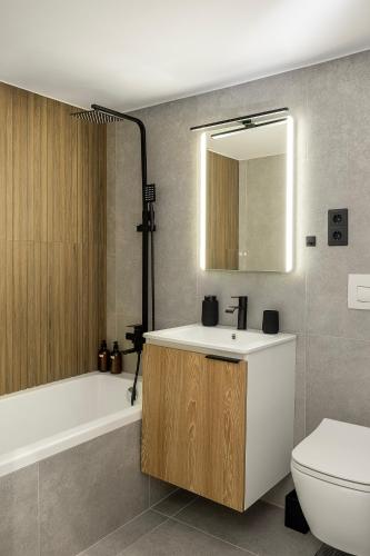 Modern Designer Apartment in Athens Walk to Plaka & Acropolis