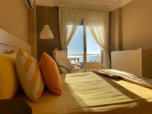 Beach View! Seaside Apartment