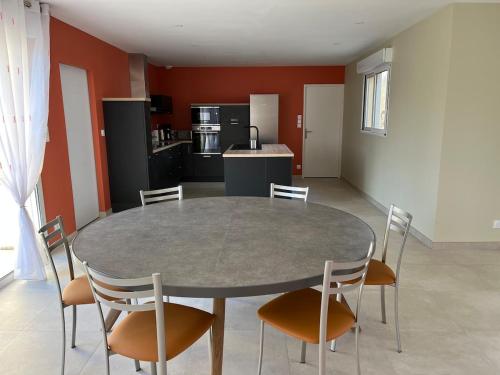 Dapur atau dapur kecil di 10 min Romorantin, 3 ch, 2SDB
