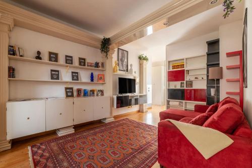 Along the Tiber Apartment