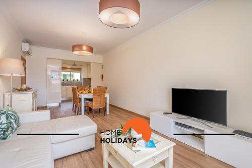 #010 Marina by Home Holidays