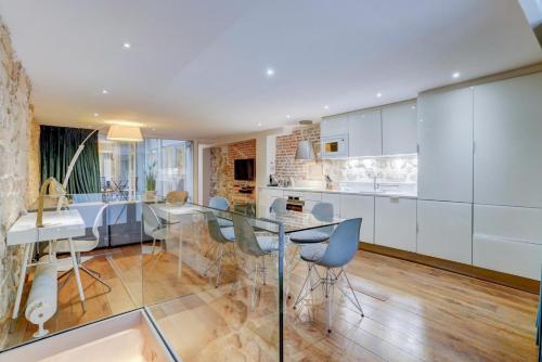 Jardin Prive - Gorgeous 3 Bed House in Le Marais