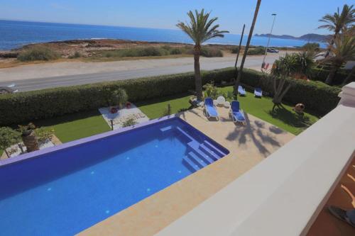 The swimming pool at or close to Vista Alegre