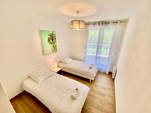 PGH N10-Terrasse, Parking Privé, 500m de la Plage