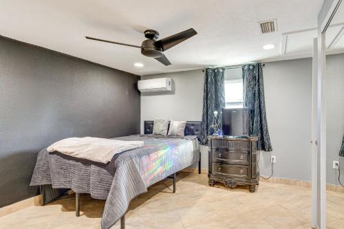 Una cama o camas en una habitación de 8 Mi to Sunset Beach Home with Large Patio and Pool!