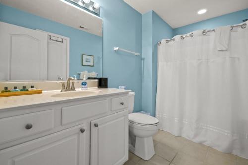 Un baño de Seas the Day at Bay Creek - Pet Friendly & Linens Included!