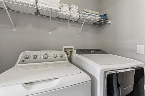 7BDM Prvt Pool Villa - Gated Resort 10min to Disney photo 50