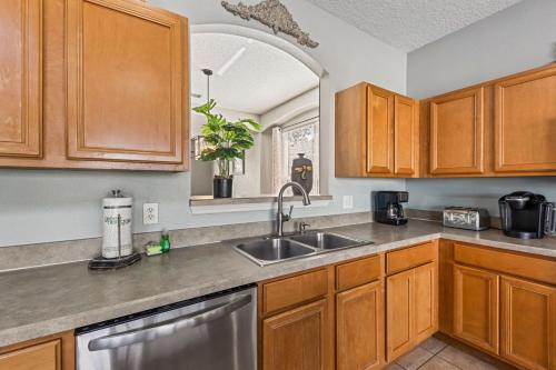 7BDM Prvt Pool Villa - Gated Resort 10min to Disney photo 13