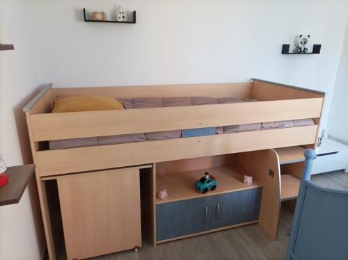 Ένα ή περισσότερα κρεβάτια σε δωμάτιο στο Chez Sabine la Campagne HAUT