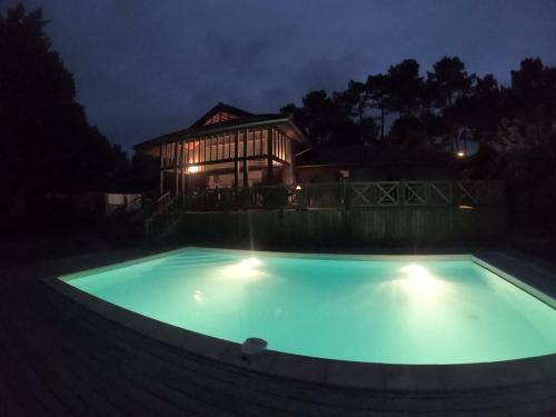 Villa 5 bedrooms 4 bathrooms large swimming pool
