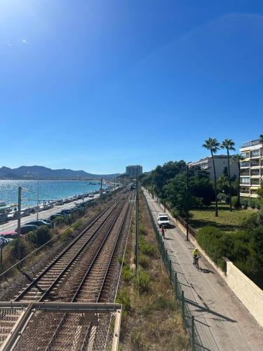 L'Elyo - Cosy Apt Cannes - 200m beach -AC- Parking