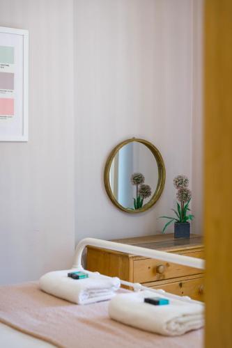 Cambridge Grove- Cosy two bed Mews - with parking photo 17