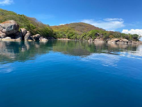 Galeriebild der Unterkunft Capricorn Beachfront Cottage in Cape Maclear