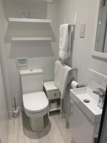 Un baño de Garden Studio in Bourne End