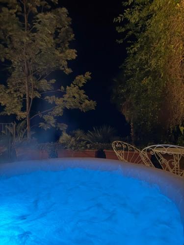 Bazén v ubytování La Terrazza Sul Mare nebo v jeho okolí
