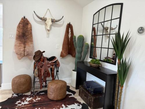 Φωτογραφία από το άλμπουμ του Family Platinum Escape with Heated Pool and Gameroom σε Richardson