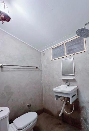 Ένα μπάνιο στο Kayangan Crystal Chalet