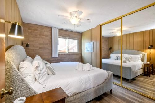 Ένα ή περισσότερα κρεβάτια σε δωμάτιο στο Oceanfront Getaway Ocean Views Fire Pit BBQ Beach Access