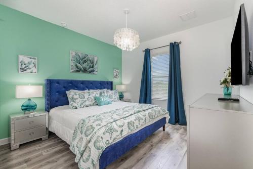 Endless Summer, 6 Bedrooms with Private Pool and Beachにあるベッド