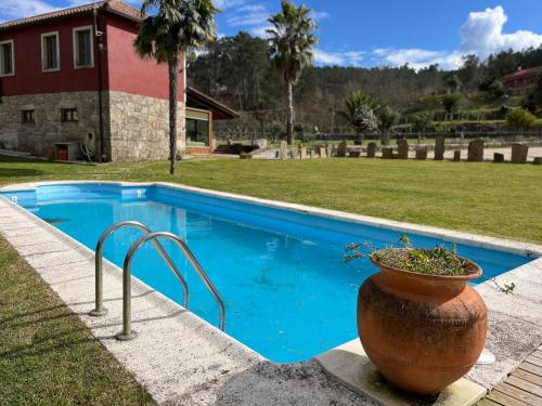 Billede fra billedgalleriet på Espectacular casa gallega con piscina i Valeije
