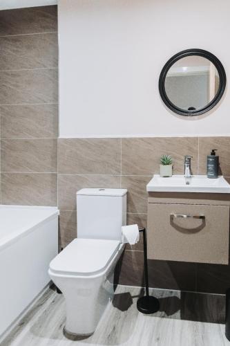 2 Bed 2 Bath Apartment Close to City Ctre Sleeps 5 -Free Parking photo 25