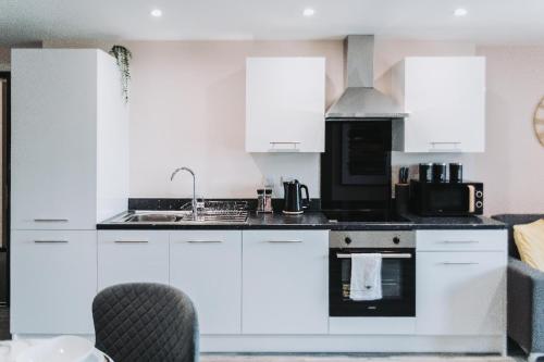 2 Bed 2 Bath Apartment Close to City Ctre Sleeps 5 -Free Parking photo 24