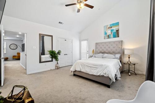 Ένα ή περισσότερα κρεβάτια σε δωμάτιο στο Luxé Living KASA