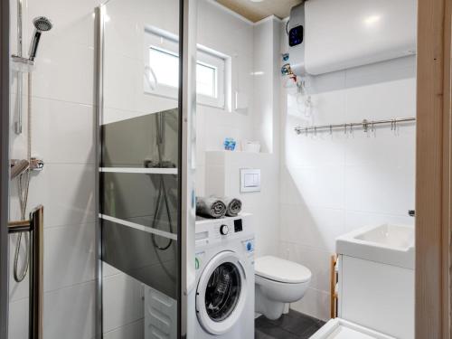 Koupelna v ubytování Apartment in Miedzywodzie near the Beach