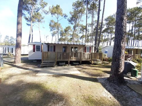 MH 170 AVENTURA 3 chambres dont une suite parentale et 2 salles de bain dans camping 4étoiles