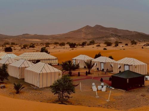 Příroda nedaleko luxury tent