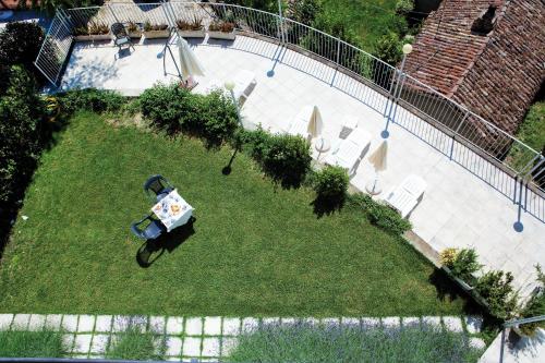 an aerial view of a scooter parked in a yard at Hotel Sirolo in Sirolo