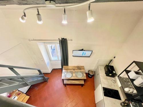 Μια τηλεόραση ή/και κέντρο ψυχαγωγίας στο La Forgia - Centre Historique, Duplex, Clim, 2 personnes