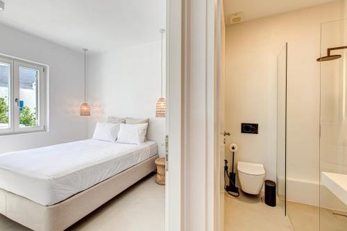 Silver Apartment Thea