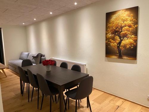 Χώρος καθιστικού στο Newly renovated and Centrally located Townhome