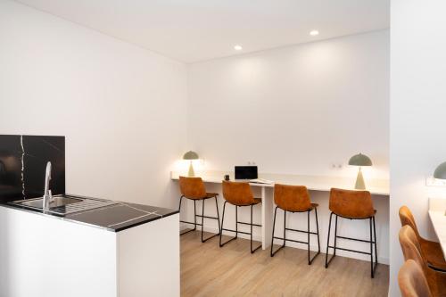 Faro DAZ House by Get Your Stay