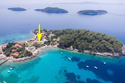 Apartments by the sea Prizba, Korcula - 23354