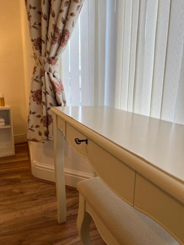 2025 Award Winner Liverpool Ivy House - 4 Bedrooms photo 12