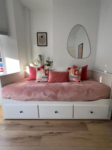 2025 Award Winner Liverpool Peach House - 4 Bedrooms photo 9