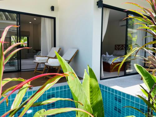 Hồ bơi trong/gần Sri Thanu Escape 1