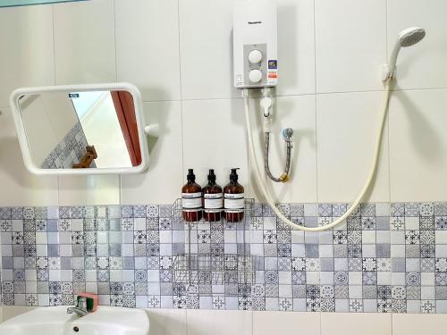 Koupelna v ubytování Baanklongkok