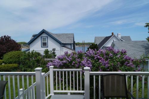 Taman di luar Short Sands View Spacious Beach Home Sleeps 18 Easy Walk to Short Sands Beach 1902