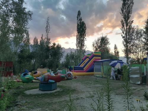 Kawasan permainan kanak-kanak di GreenLand Resort