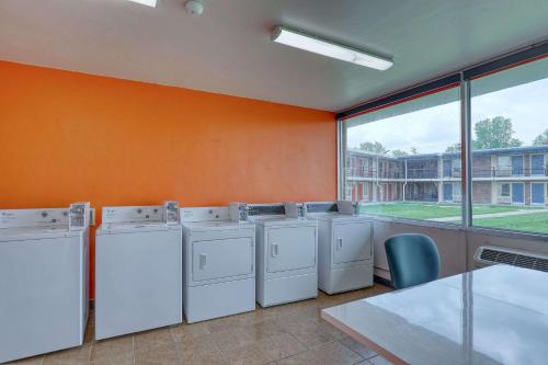 Φωτογραφία από το άλμπουμ του Econo Lodge Neenah σε Neenah